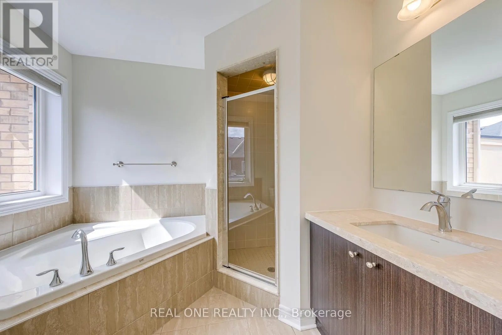3084 EBERLY WOODS DRIVE