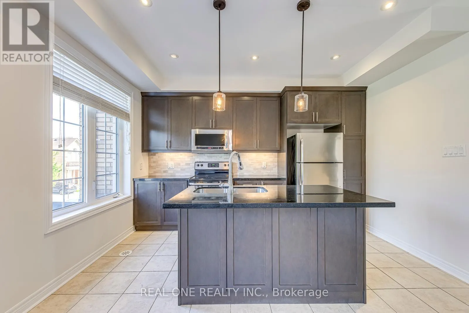 3084 EBERLY WOODS DRIVE