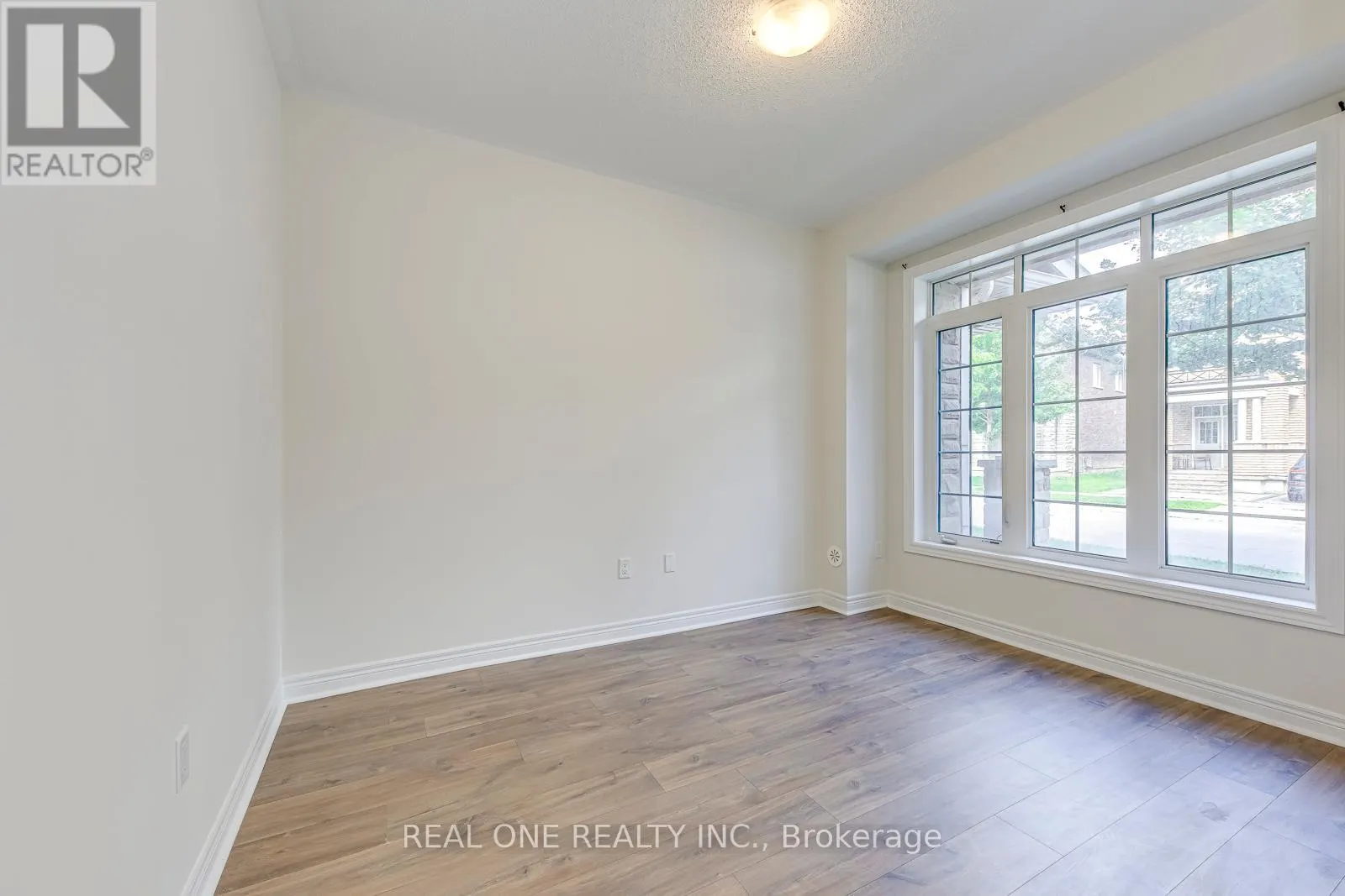 3084 EBERLY WOODS DRIVE
