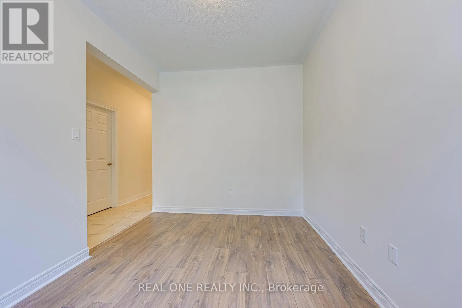 3084 EBERLY WOODS DRIVE