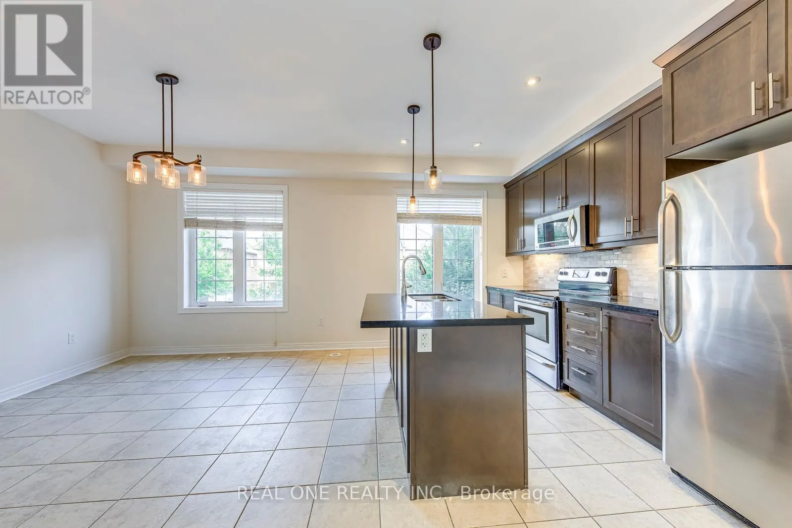 3084 EBERLY WOODS DRIVE