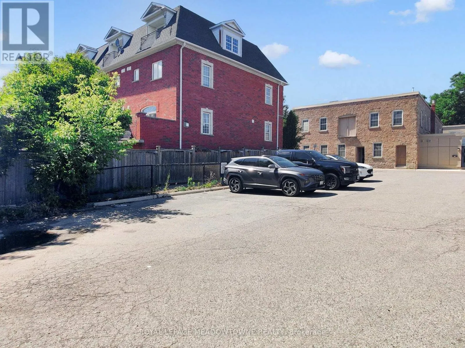 5 - 12 WESLEYAN STREET