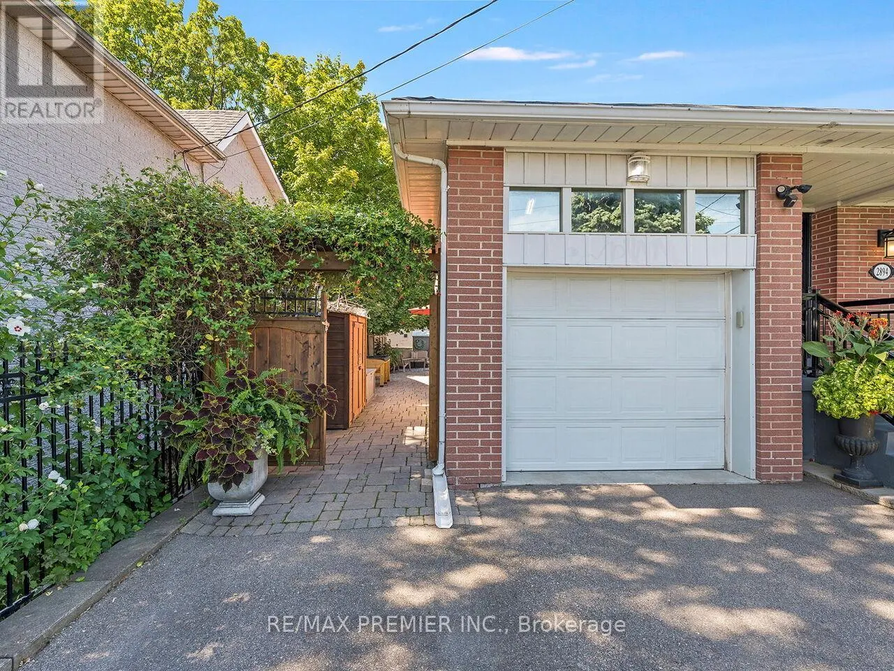 2894 WESTON ROAD