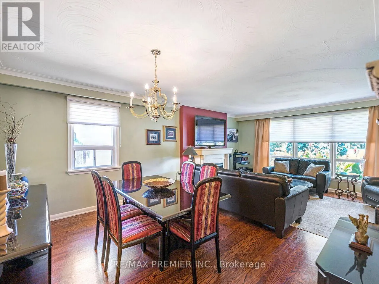 2894 WESTON ROAD