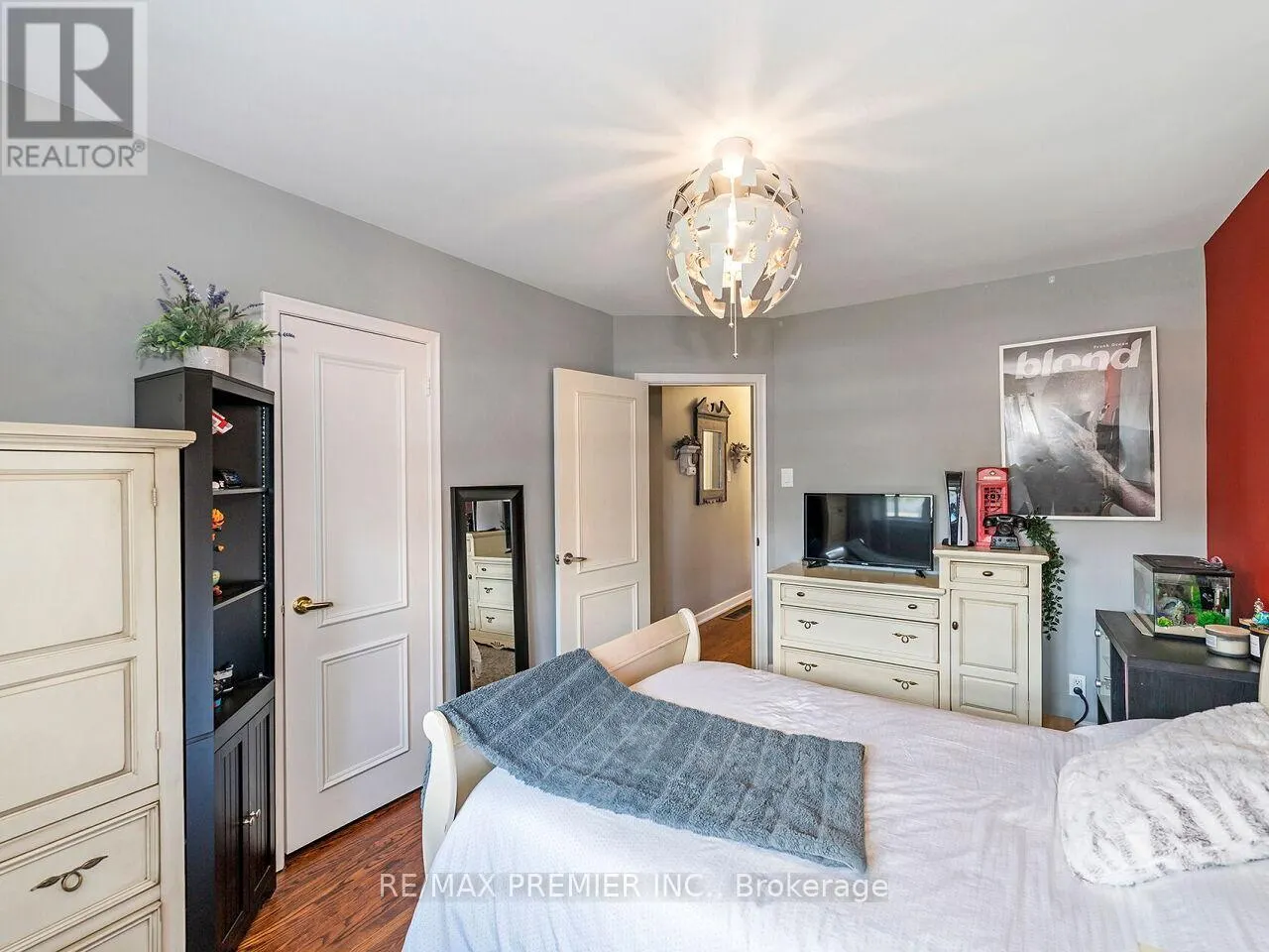 2894 WESTON ROAD