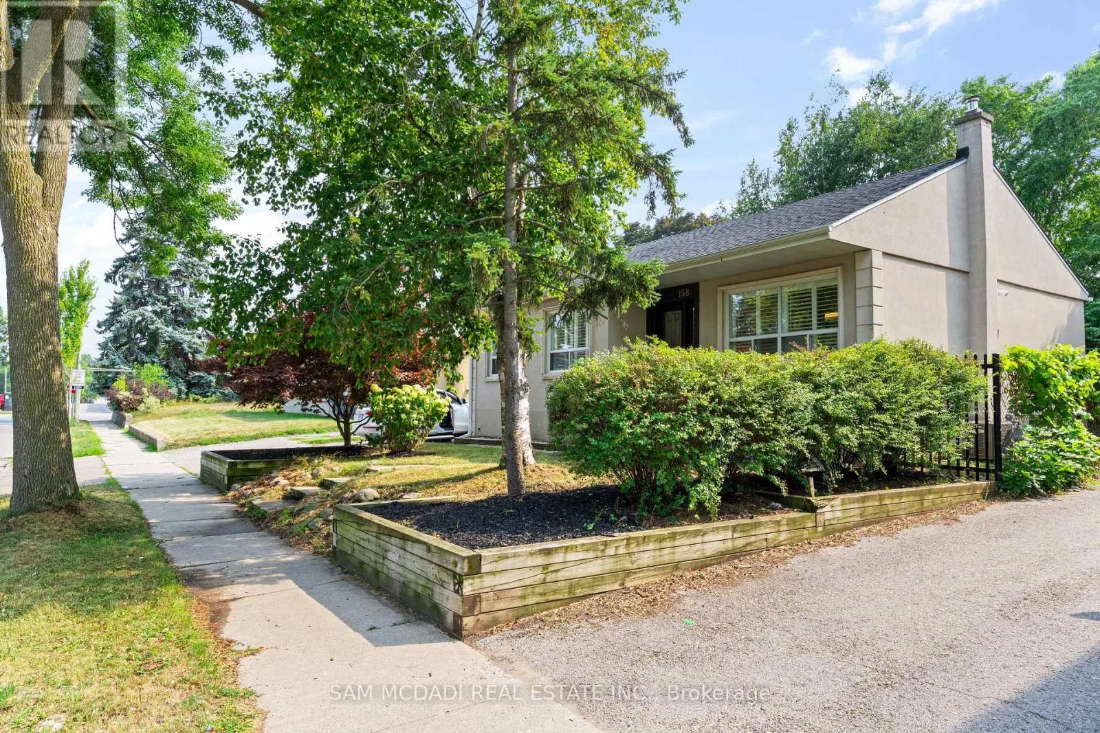 158 FELAN AVENUE