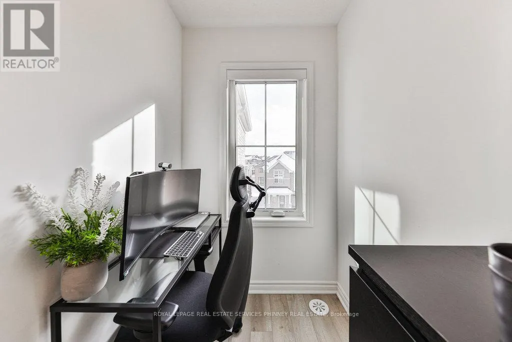 1841 THAMES CIRCLE