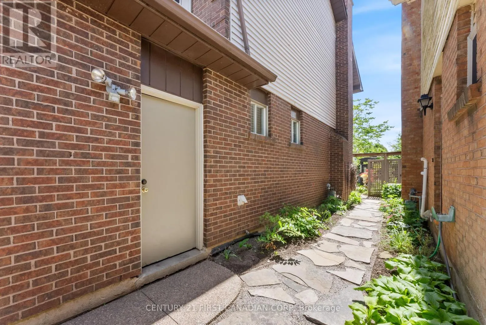 1224 NATHANIEL CRESCENT