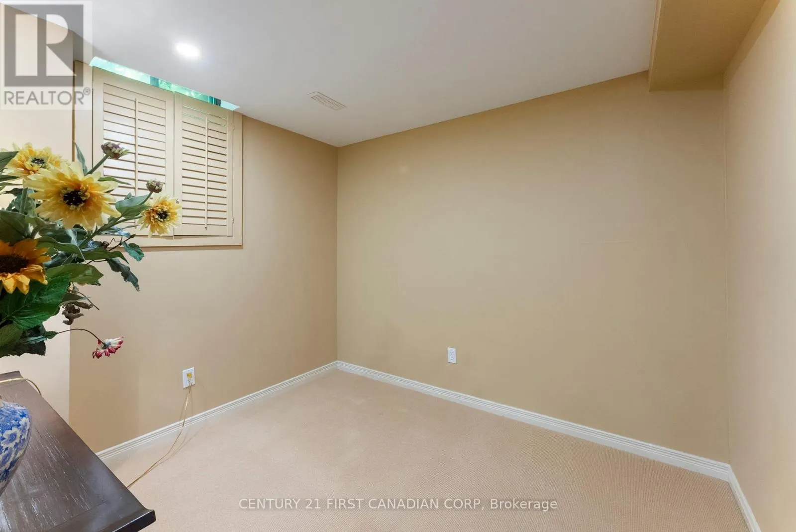 1224 NATHANIEL CRESCENT