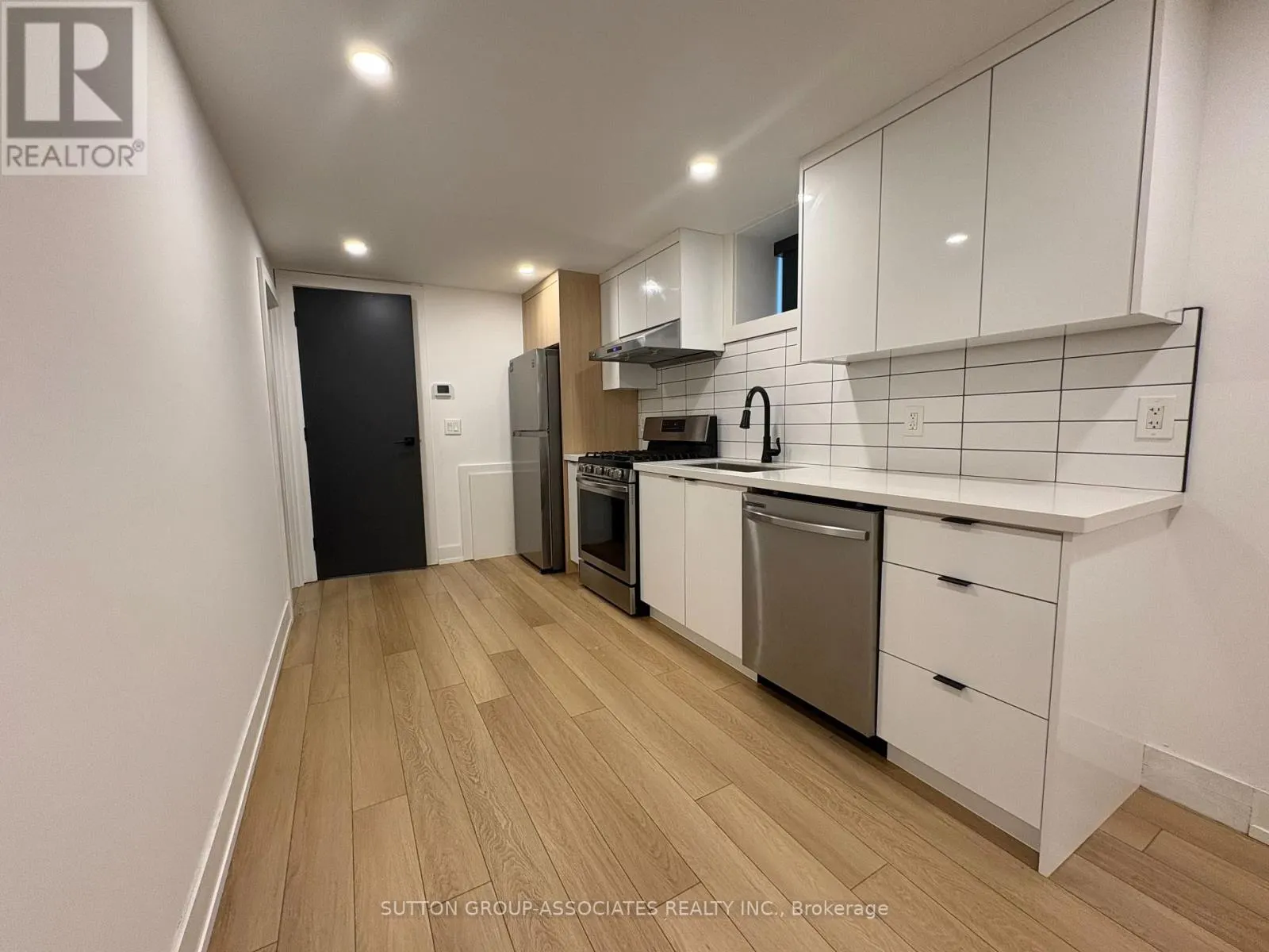 LOWER - 1059 BRIAR HILL AVENUE