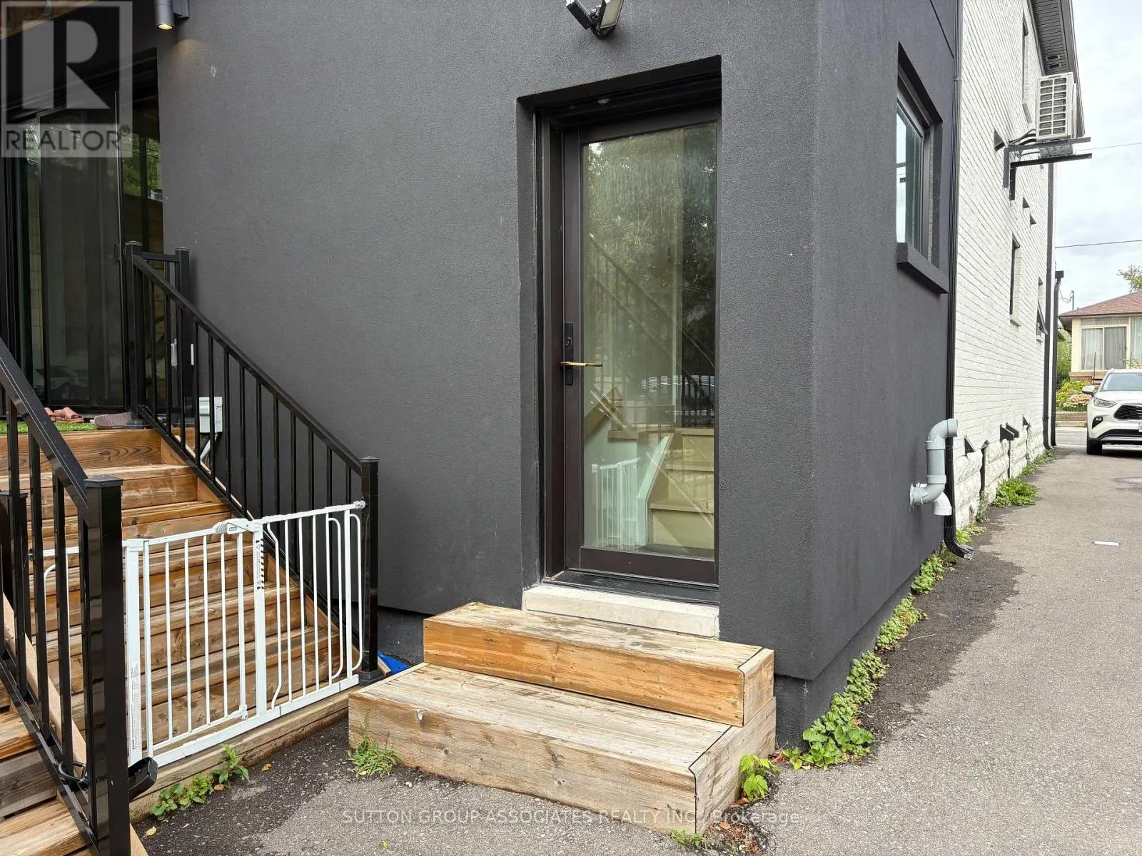 LOWER - 1059 BRIAR HILL AVENUE