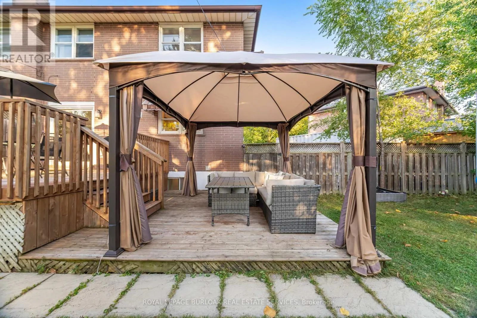 2295 BARCLAY ROAD