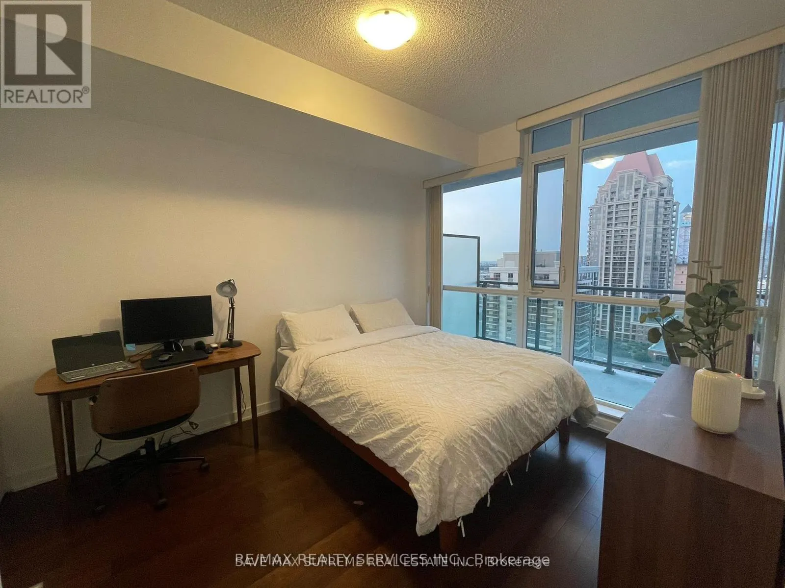 1710 - 4070 CONFEDERATION PARKWAY