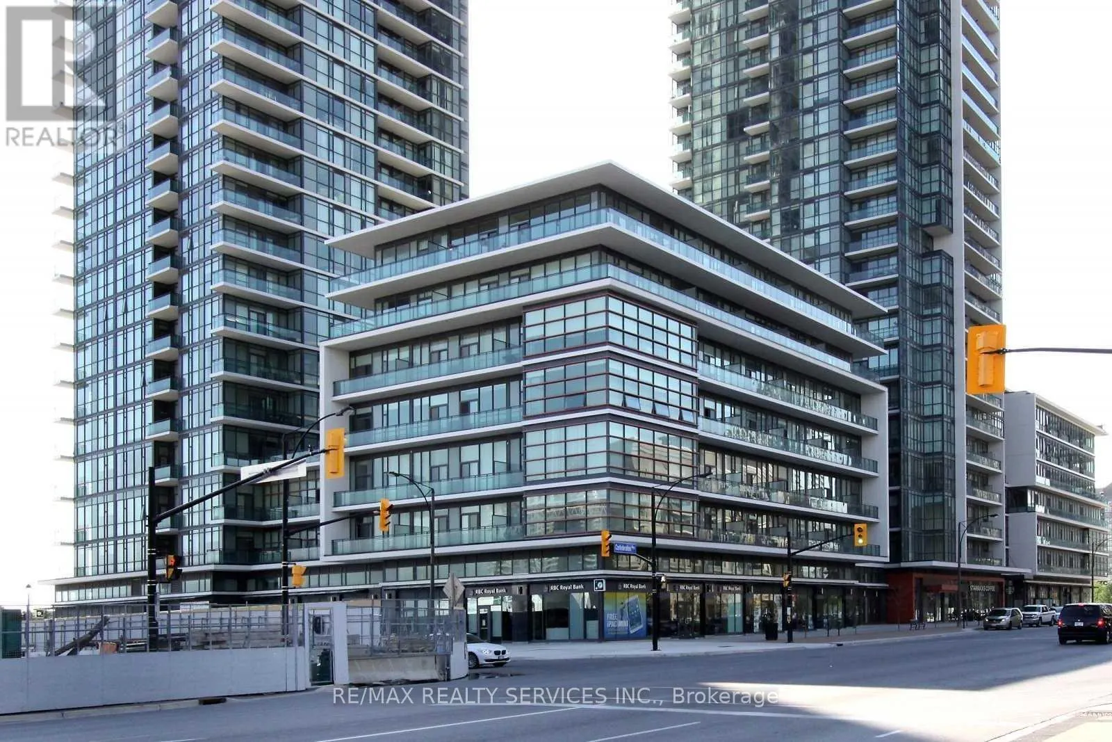 1710 - 4070 CONFEDERATION PARKWAY