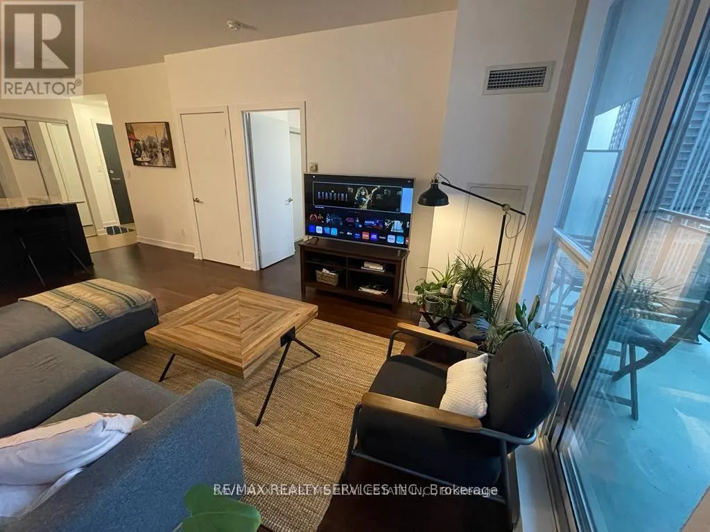 1710 - 4070 CONFEDERATION PARKWAY