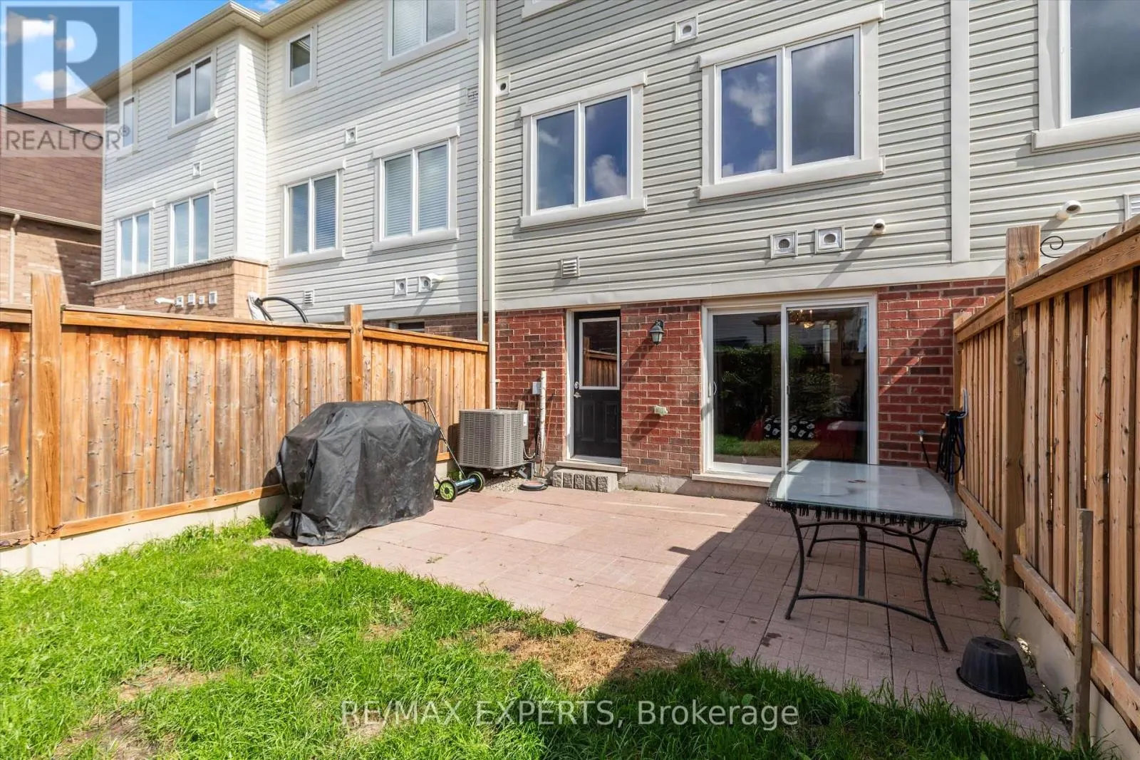 84 VANHORE CLOSE