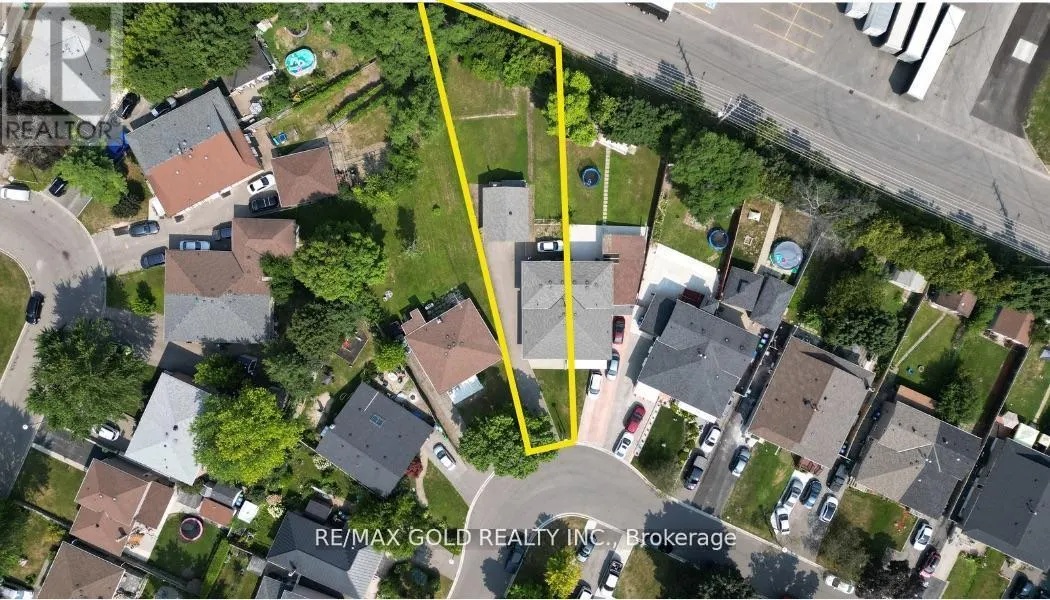 44 CHATSWORTH DRIVE