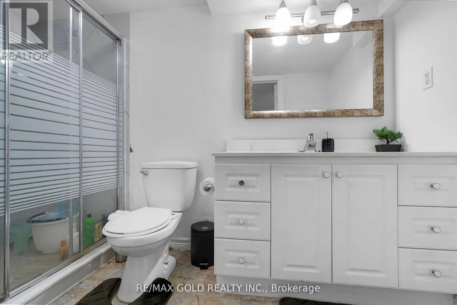 52 LINDERWOOD DRIVE N