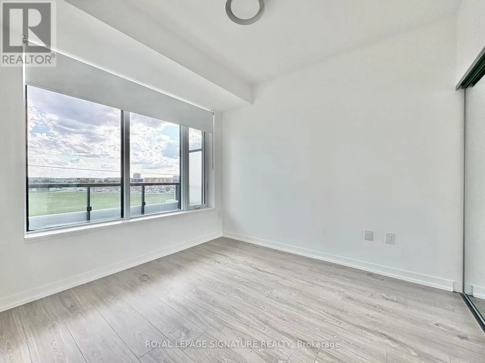 618 - 2485 EGLINTON AVENUE W