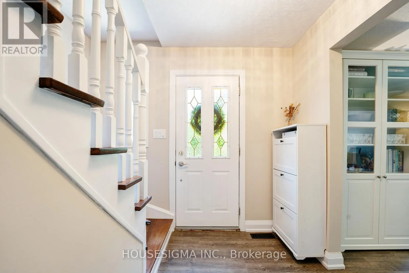 198 ARCHDEKIN DRIVE