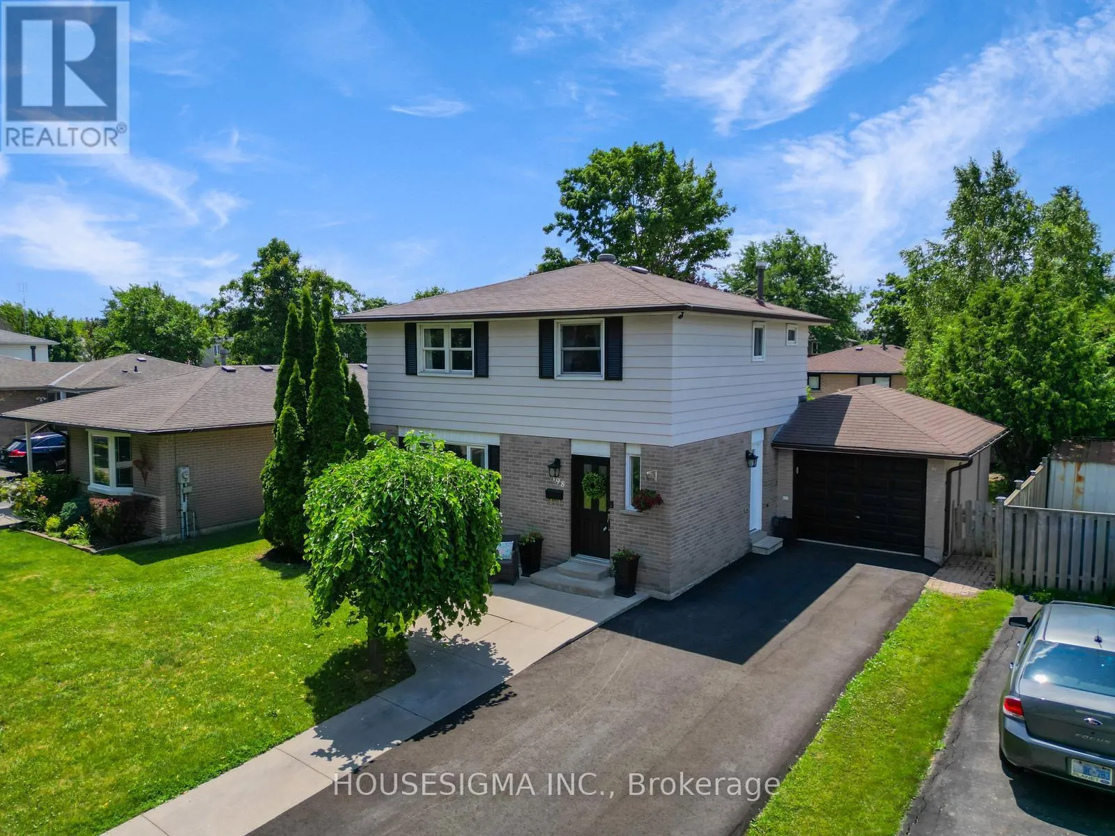 198 ARCHDEKIN DRIVE