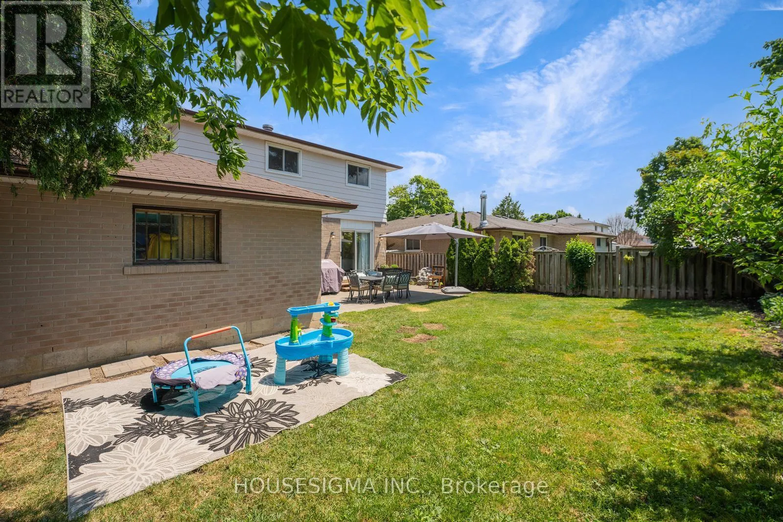 198 ARCHDEKIN DRIVE