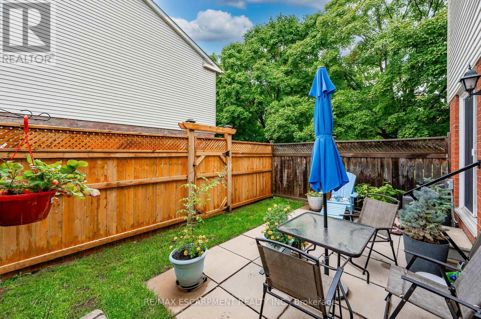 23 - 415 RIVER OAKS BOULEVARD W