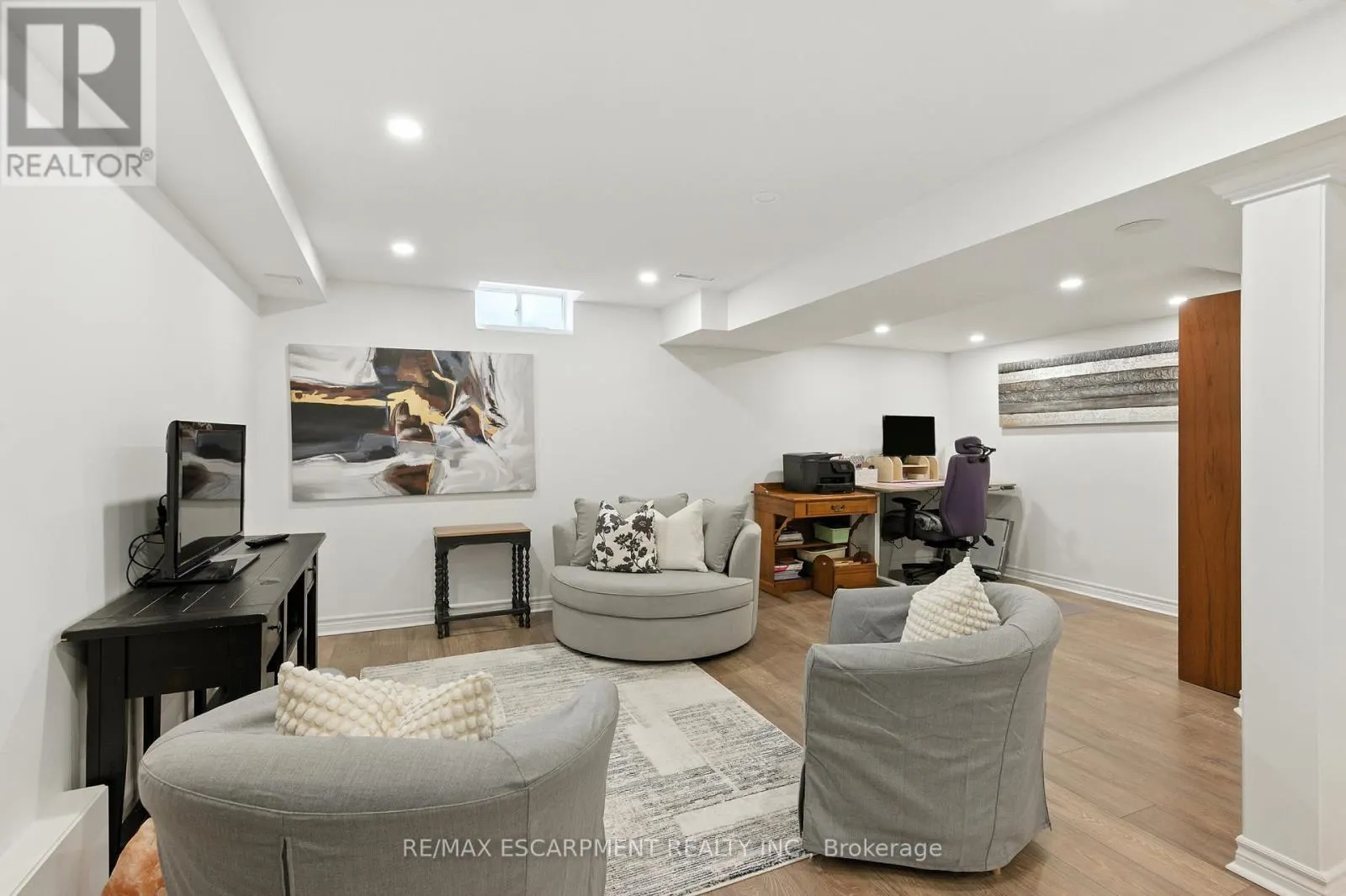 23 - 415 RIVER OAKS BOULEVARD W