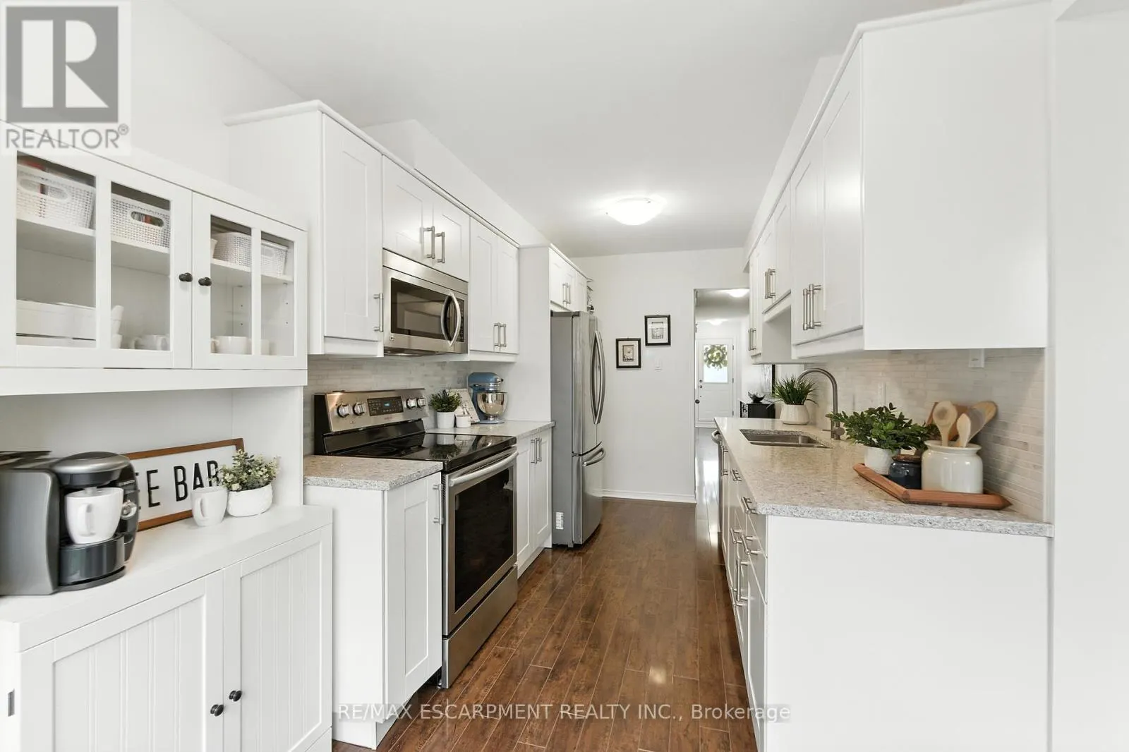 23 - 415 RIVER OAKS BOULEVARD W