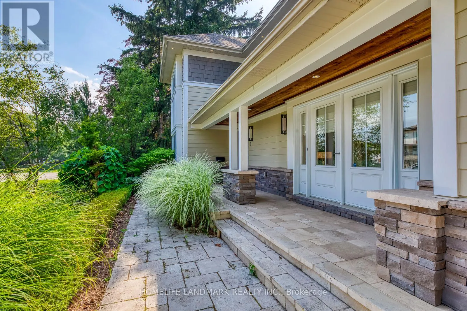 214 WANETA DRIVE