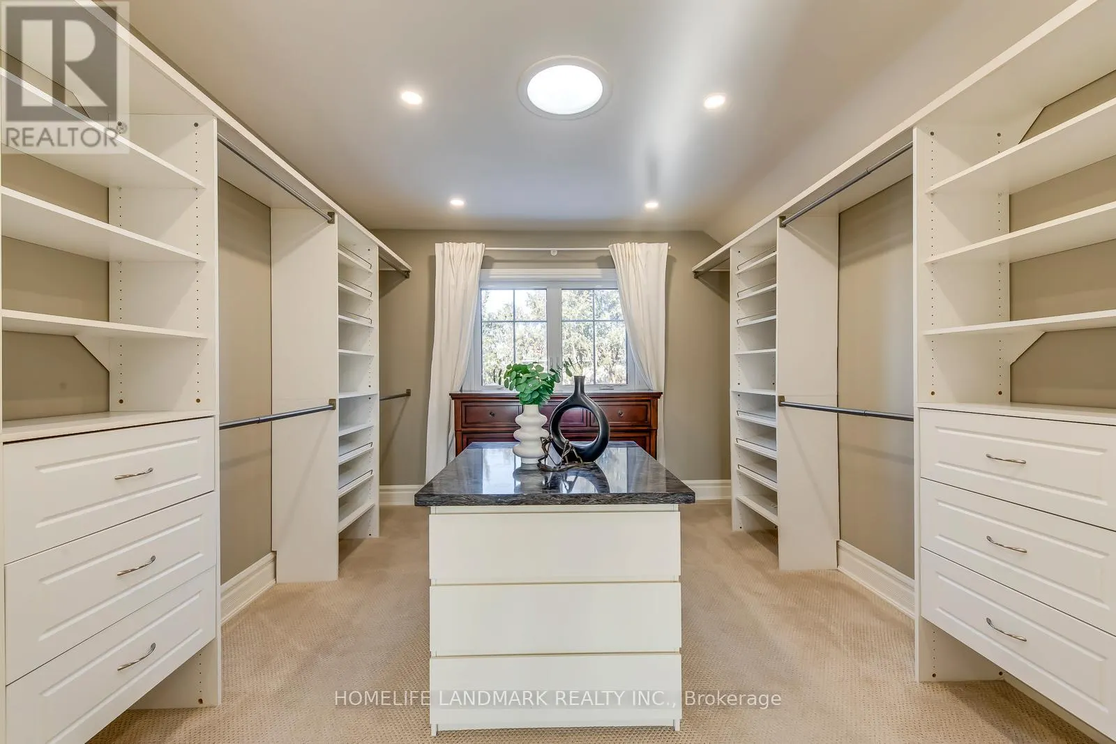 214 WANETA DRIVE