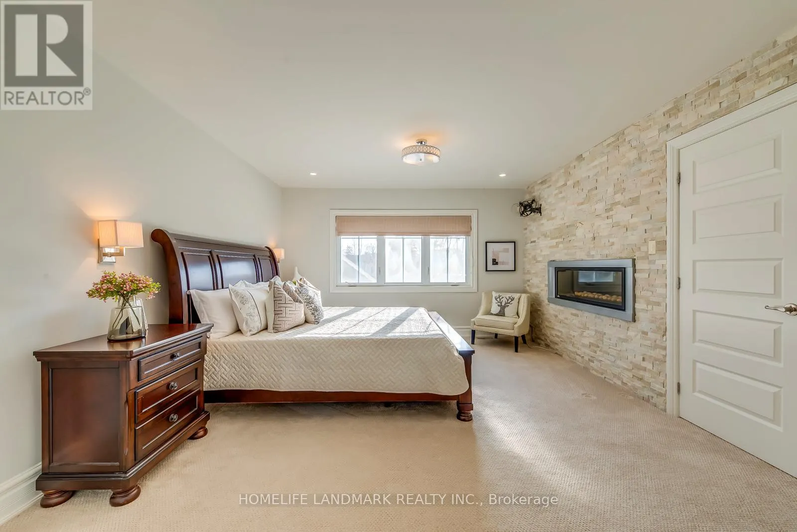 214 WANETA DRIVE