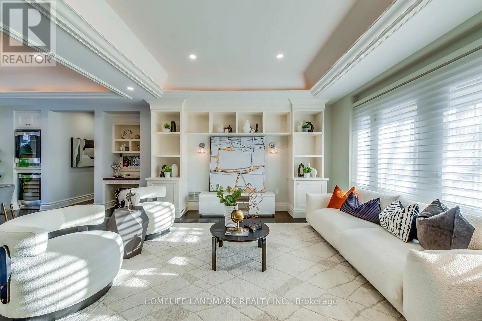 214 WANETA DRIVE
