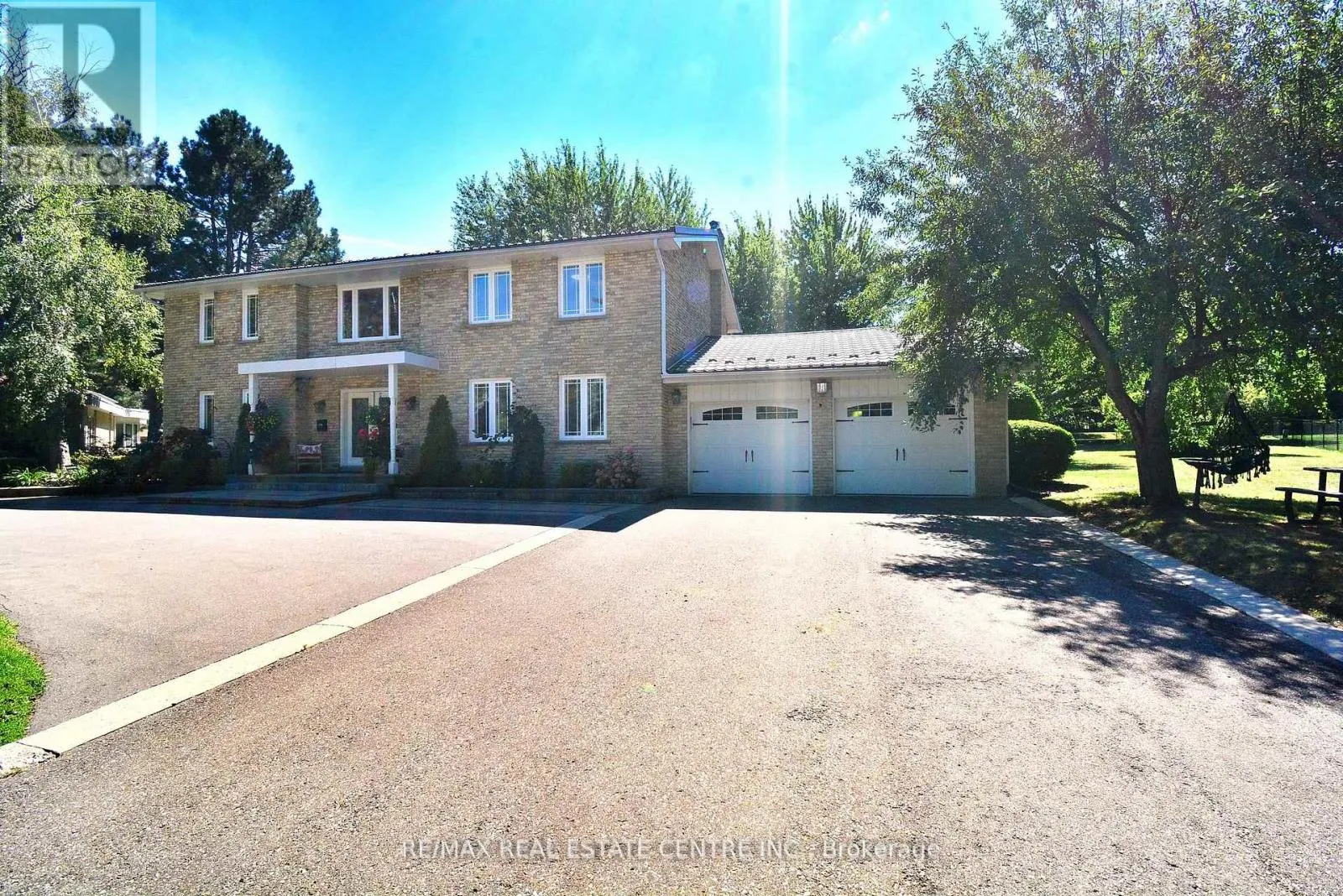 17 CRESCENT HILL DRIVE S