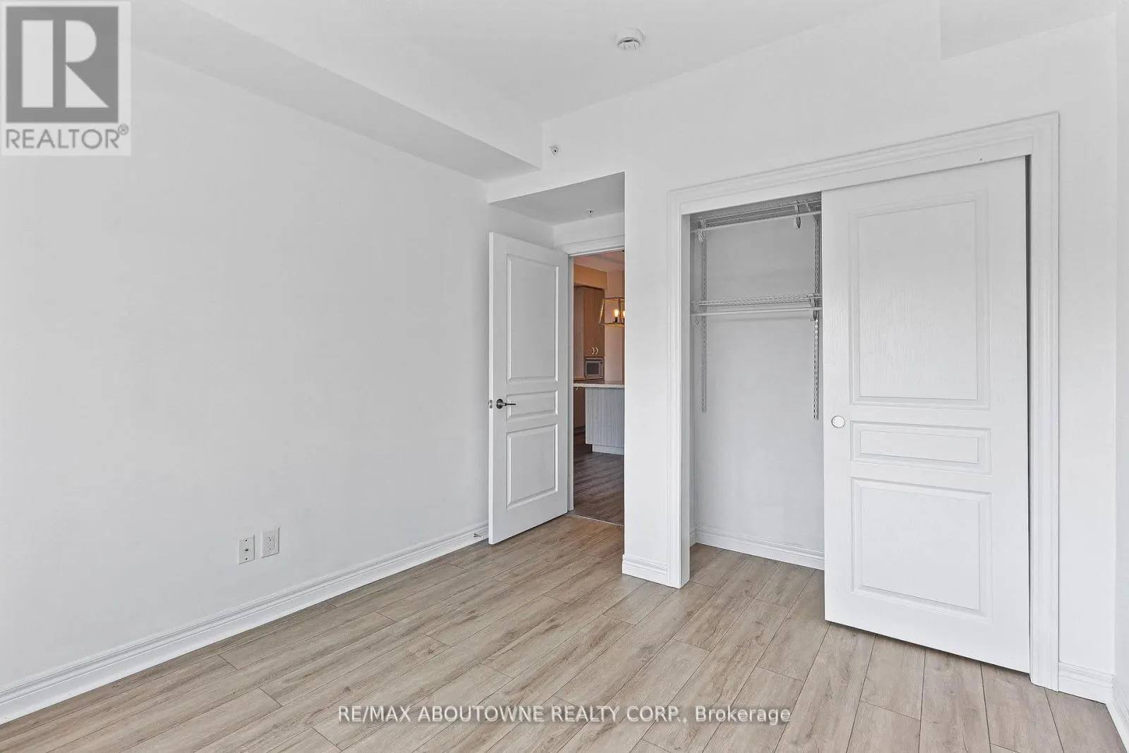 322 - 457 PLAINS ROAD E
