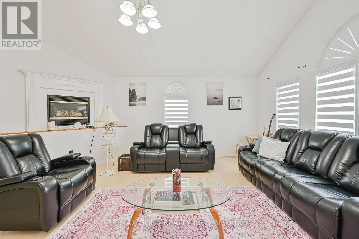 122 WHITE TAIL CRESCENT