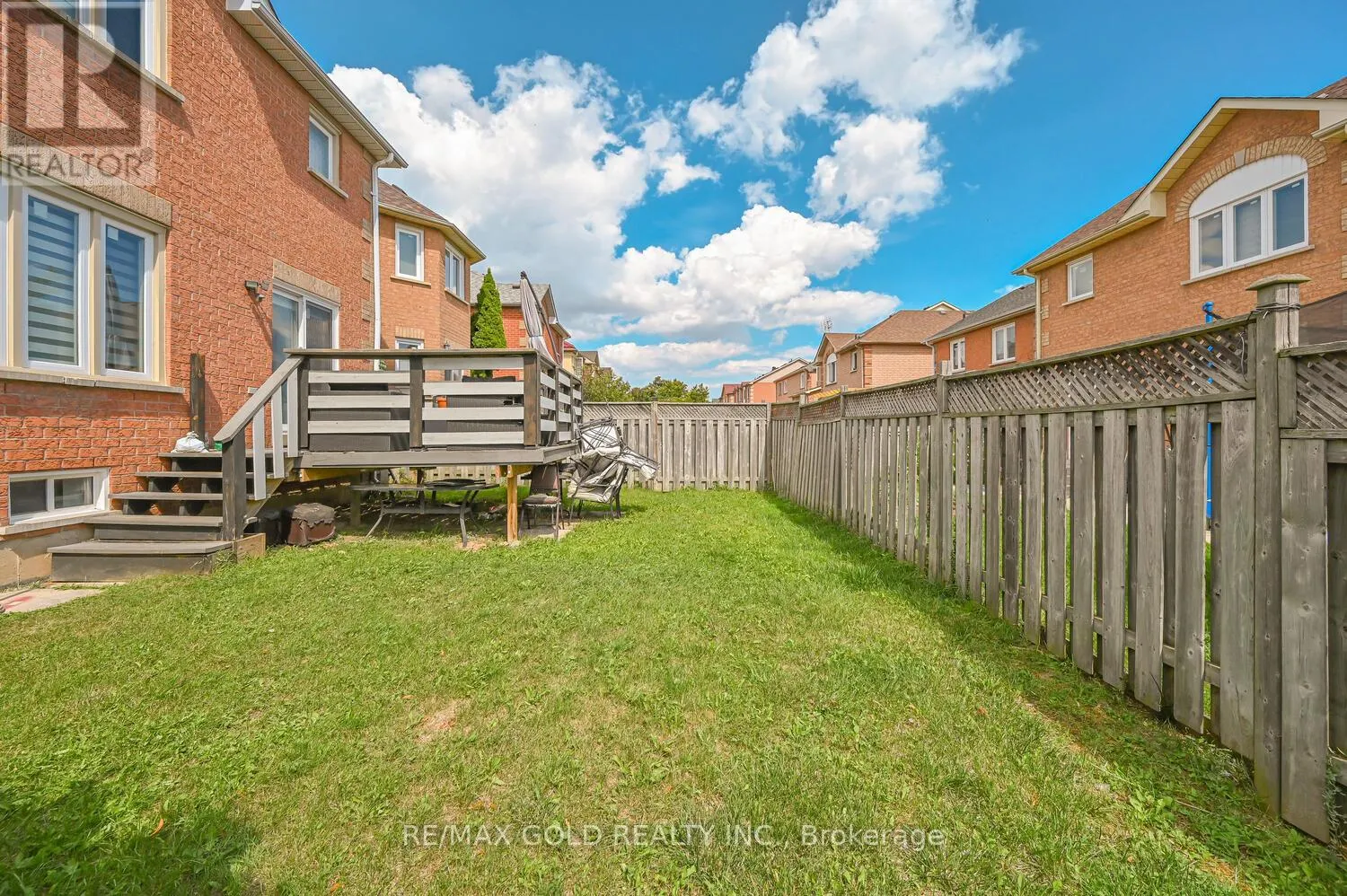 122 WHITE TAIL CRESCENT