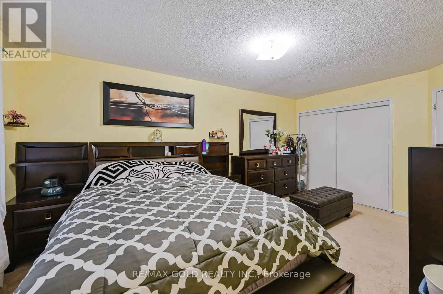 122 WHITE TAIL CRESCENT