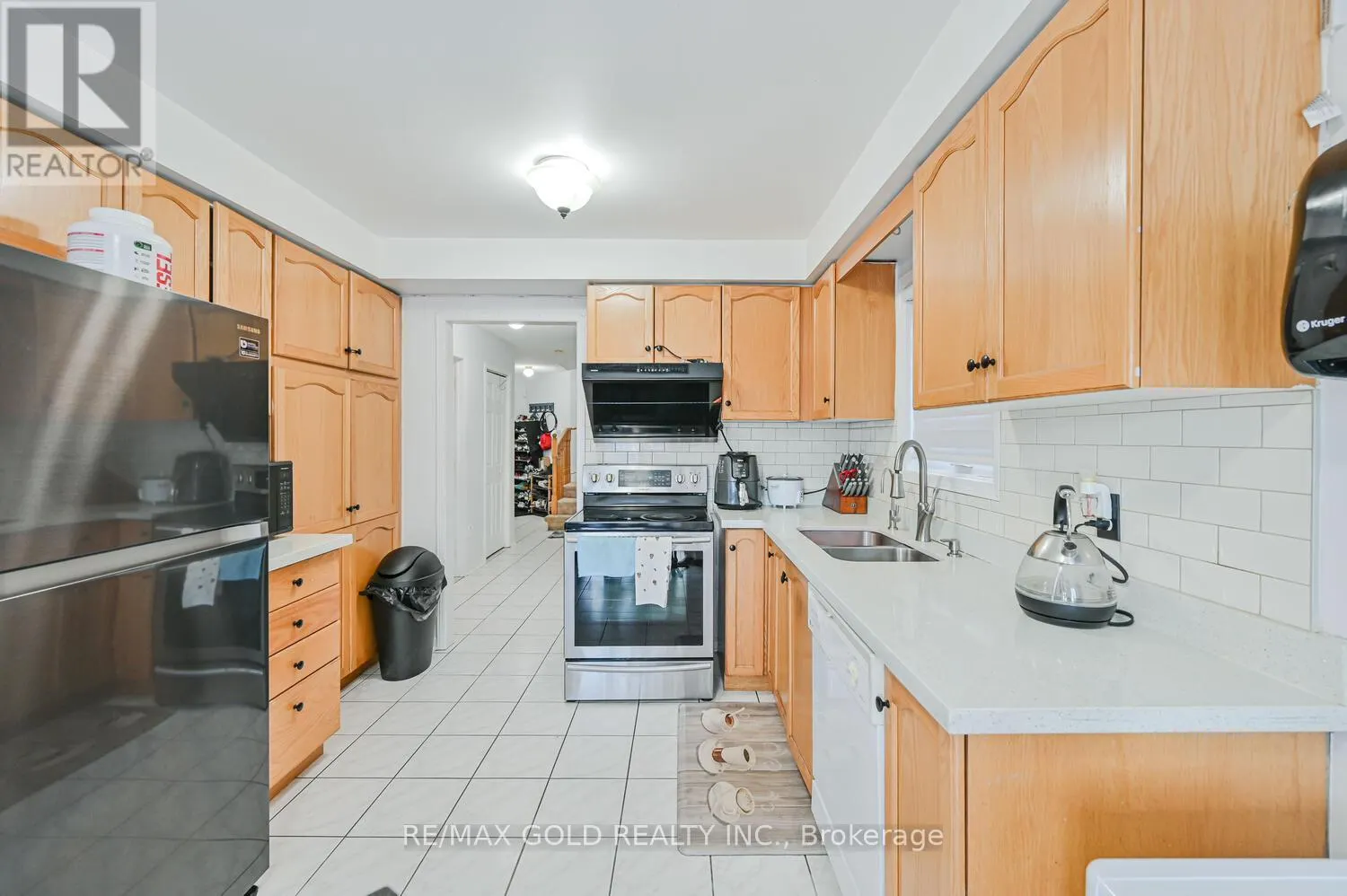 122 WHITE TAIL CRESCENT