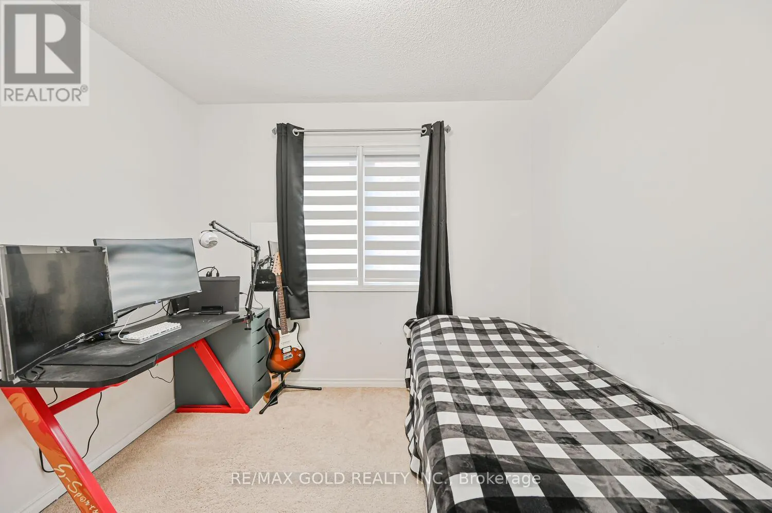122 WHITE TAIL CRESCENT