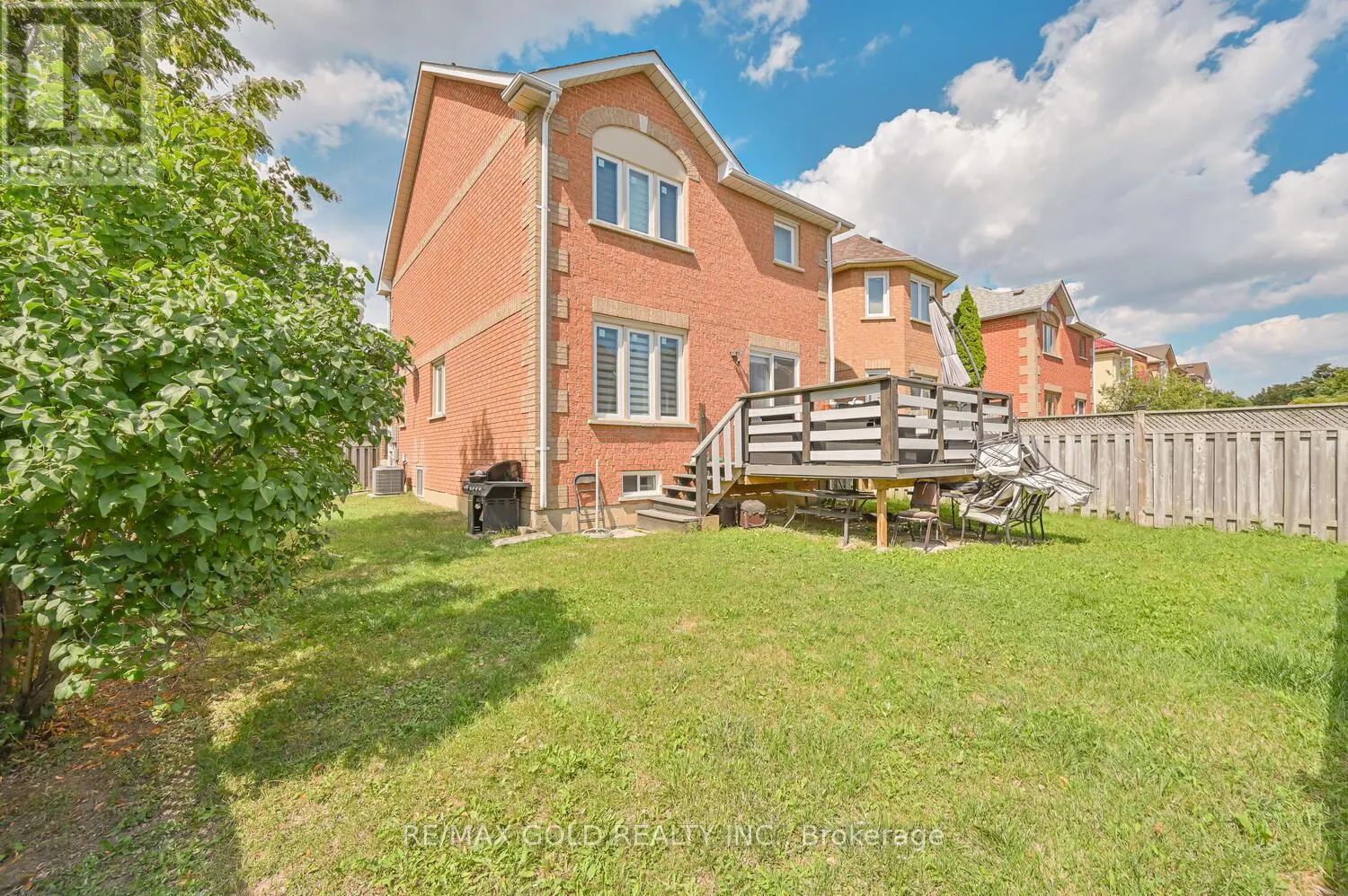 122 WHITE TAIL CRESCENT