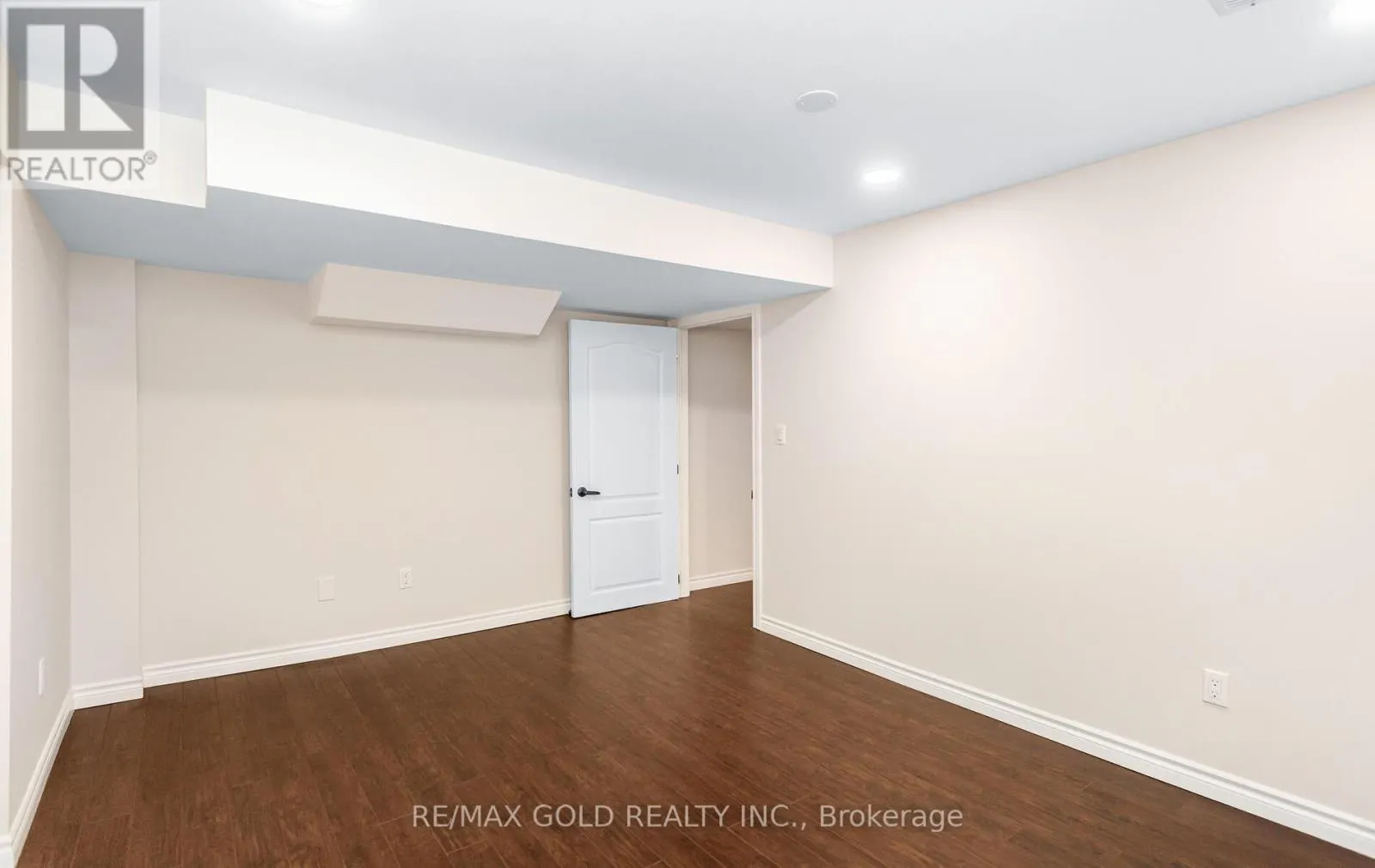 3129 GLADISH GROVE