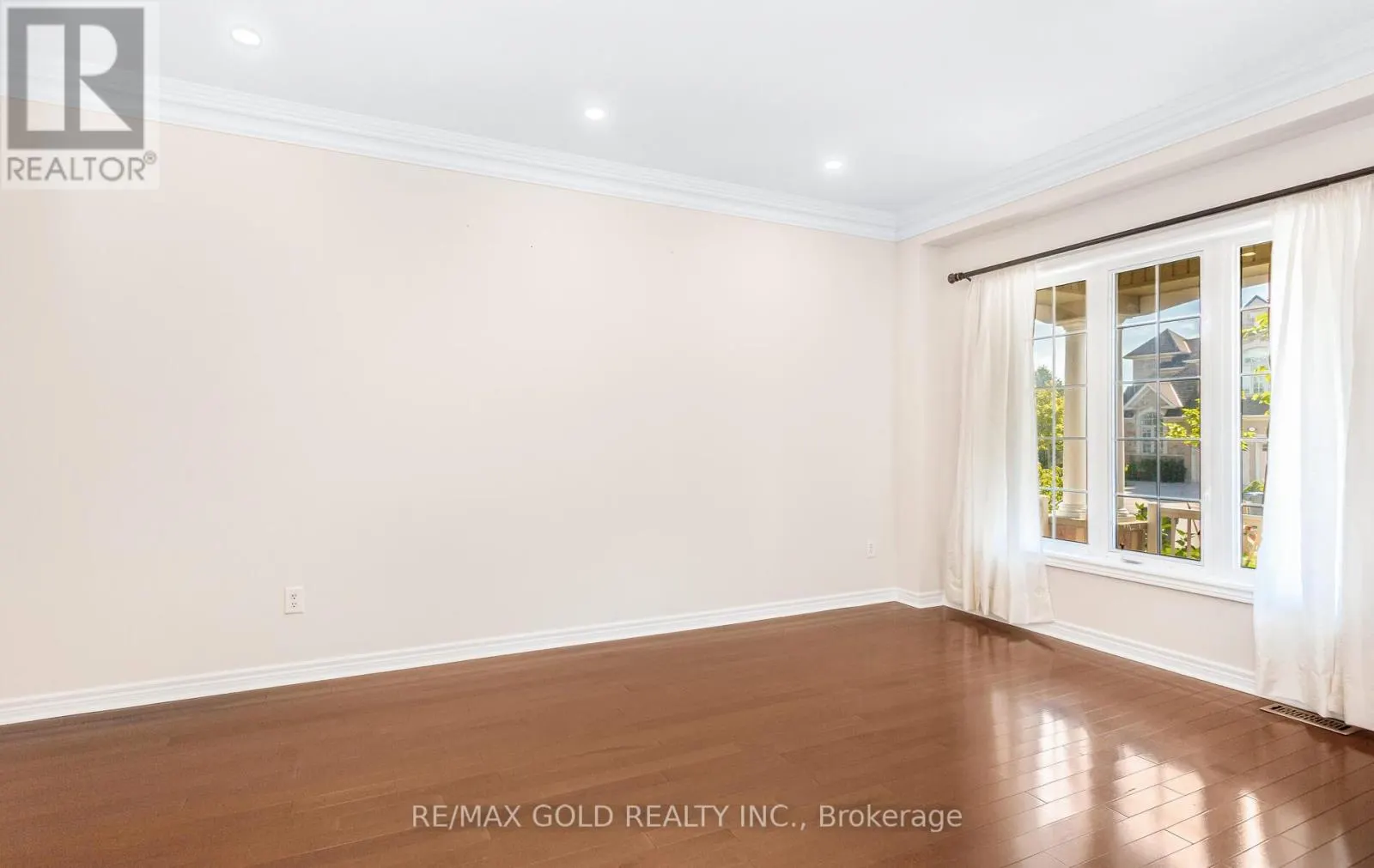 3129 GLADISH GROVE
