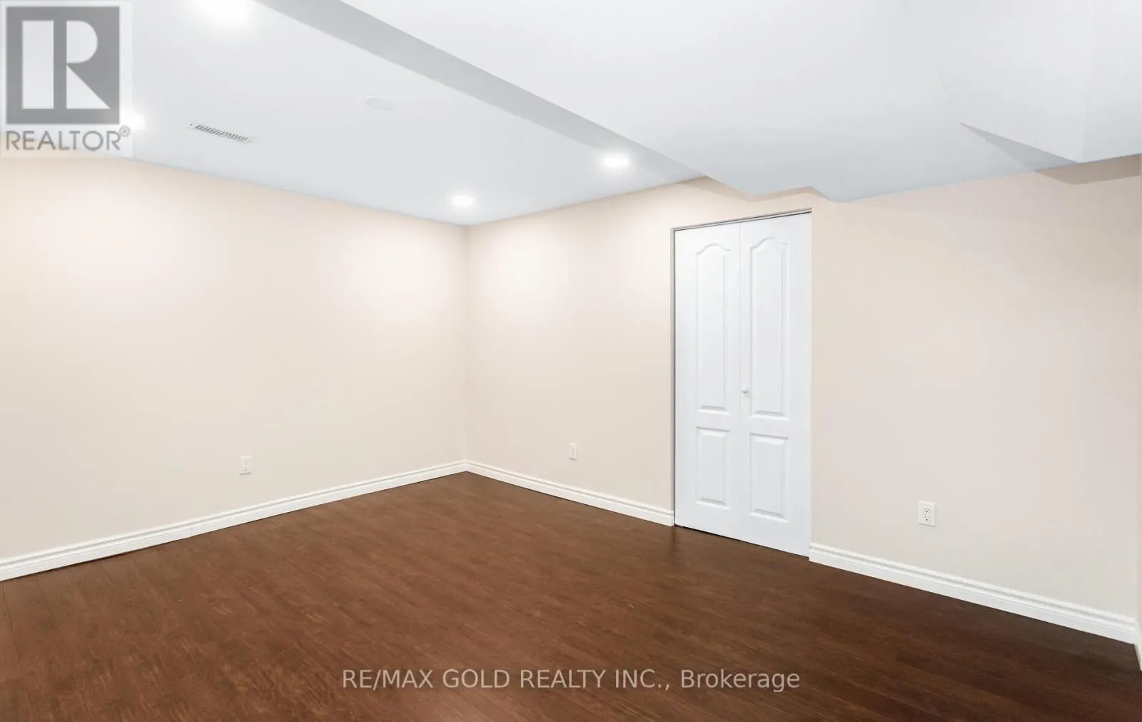 3129 GLADISH GROVE
