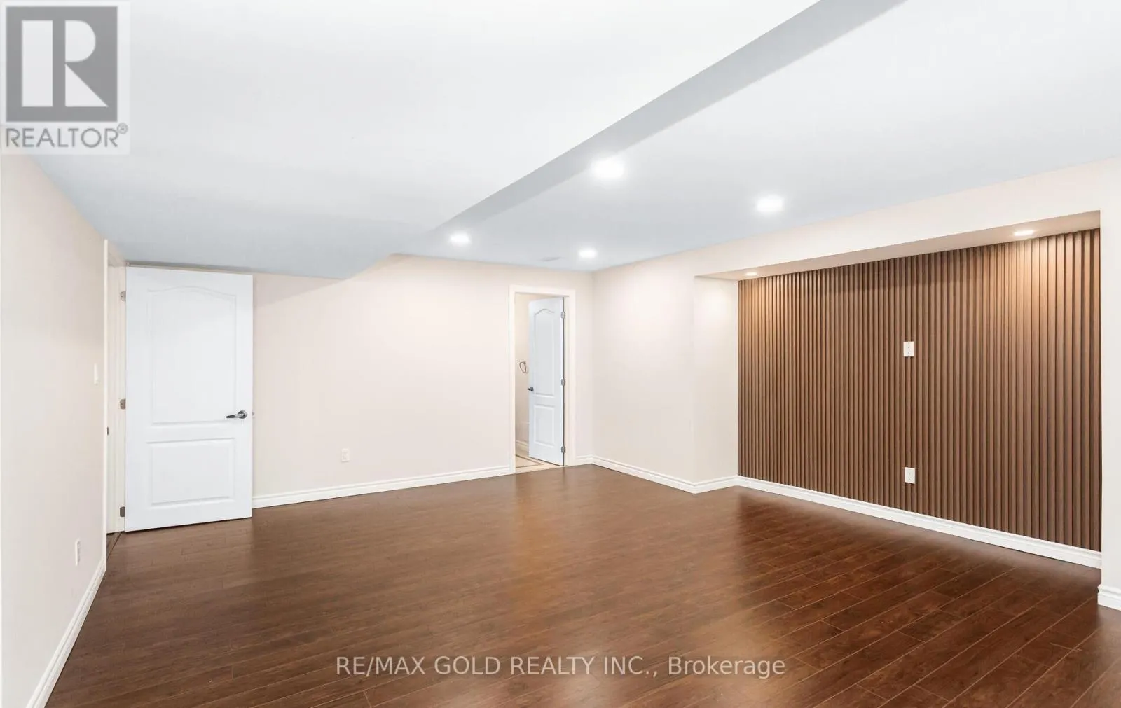 3129 GLADISH GROVE