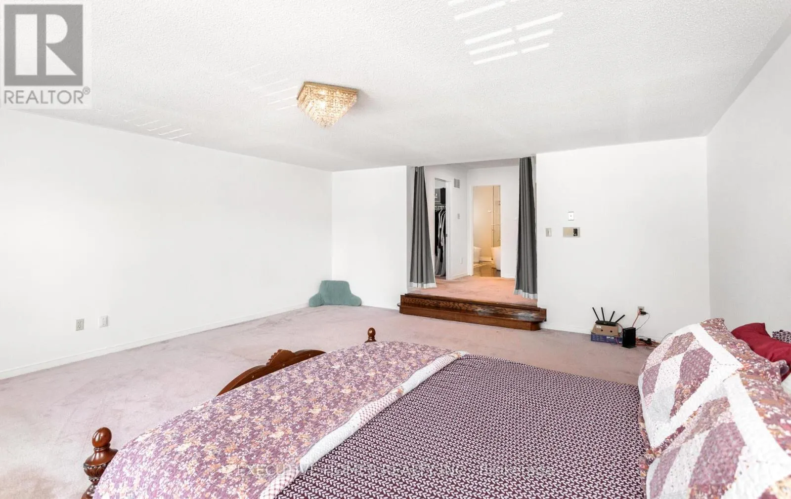 5489 GLEN ERIN DRIVE