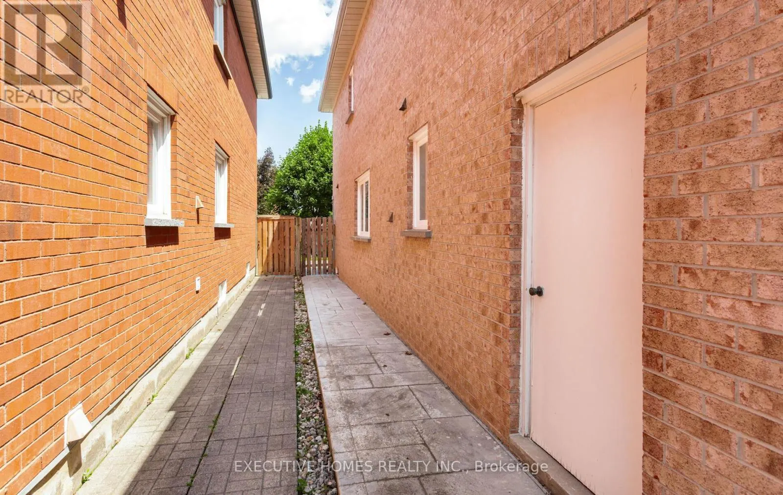 5489 GLEN ERIN DRIVE