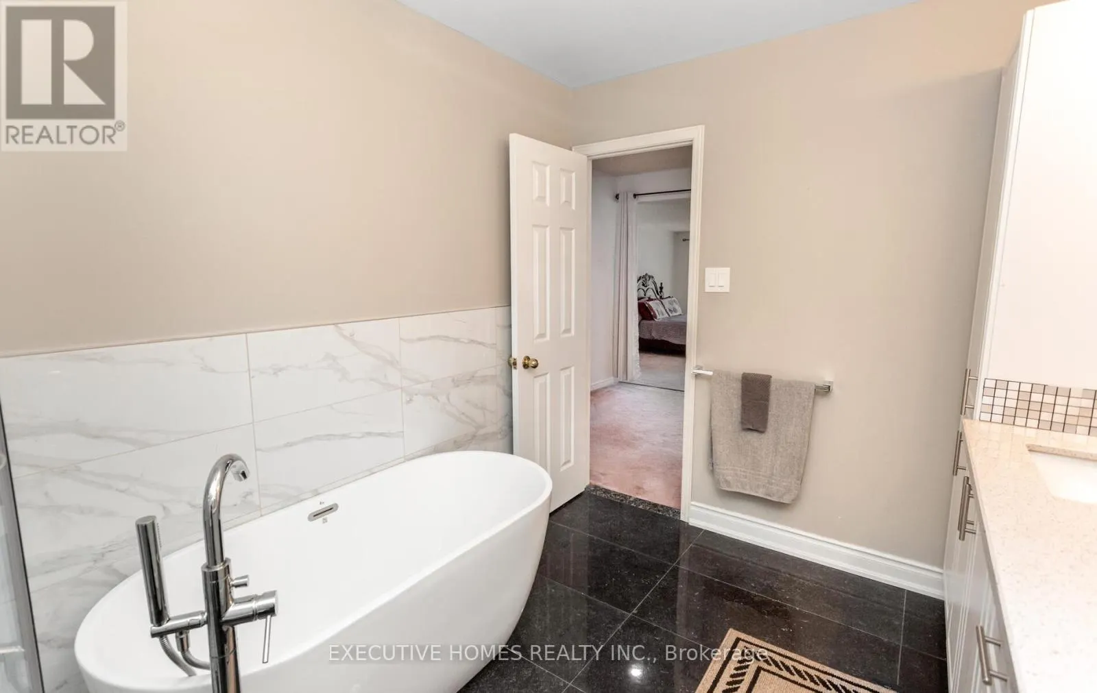 5489 GLEN ERIN DRIVE