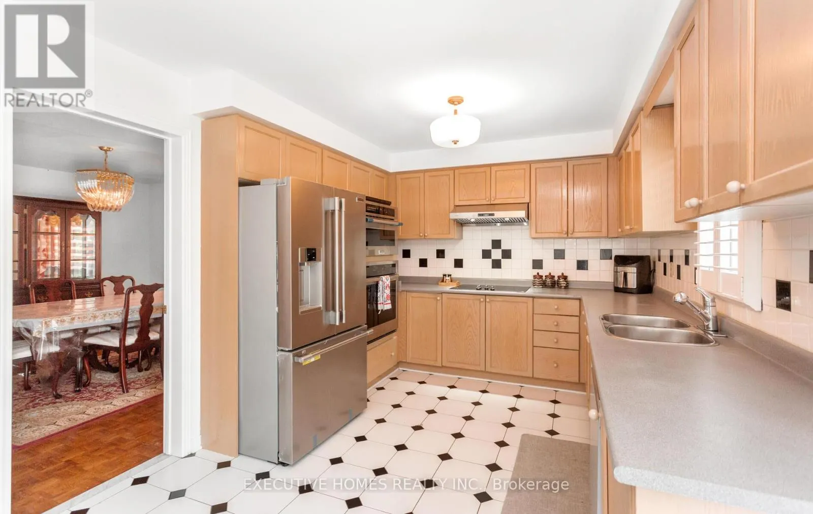 5489 GLEN ERIN DRIVE