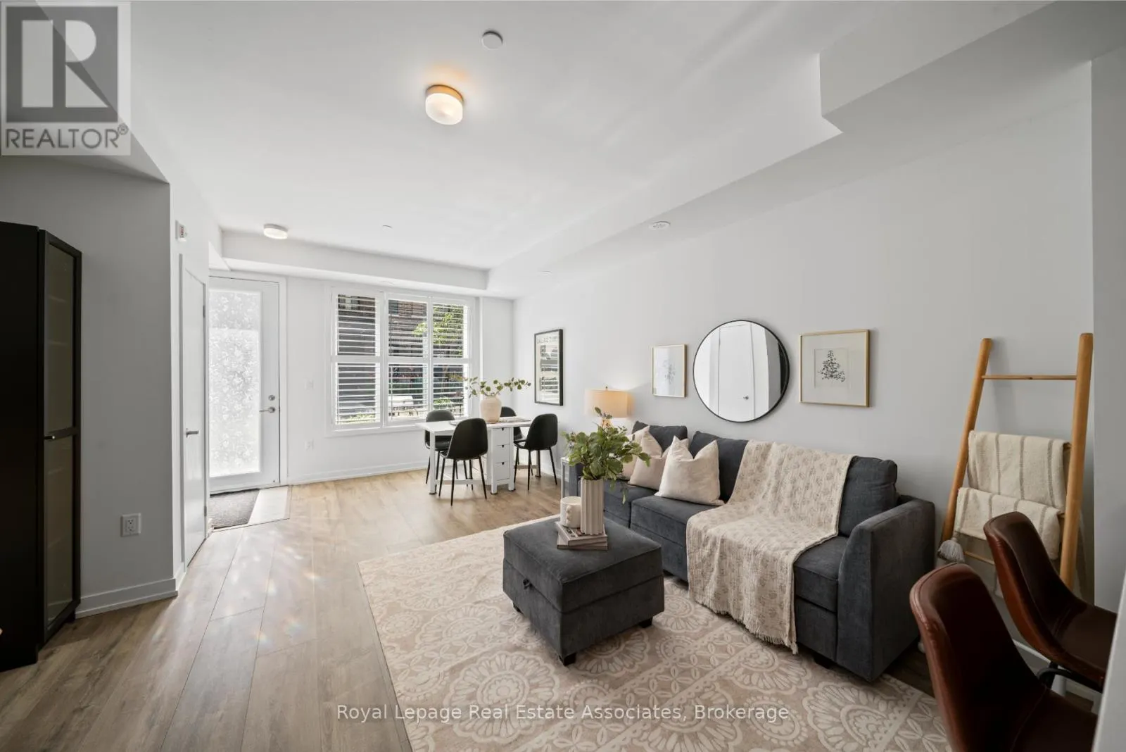 10 - 3546 COLONIAL DRIVE